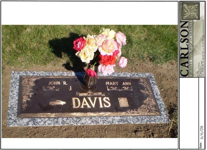 Flat Marker for the Davis family